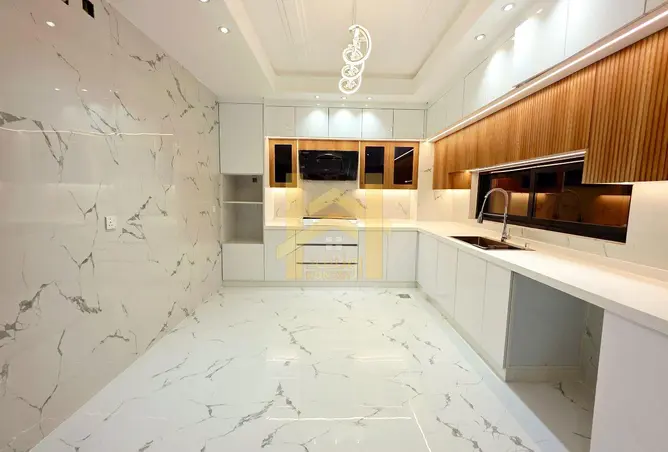 166081593 - Property Image 2