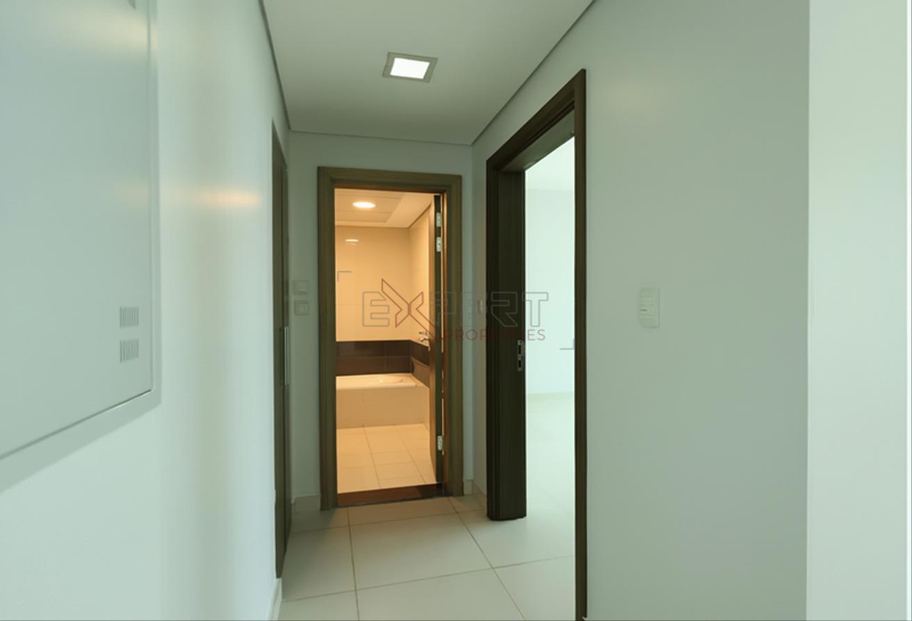 Vacant | Stunning City View | High Floor Apartment photo 6