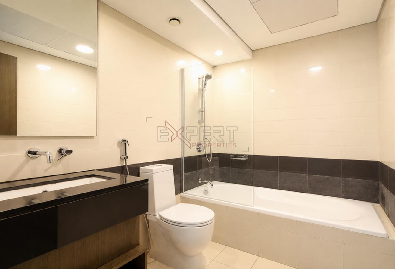 Vacant | Stunning City View | High Floor Apartment photo 11
