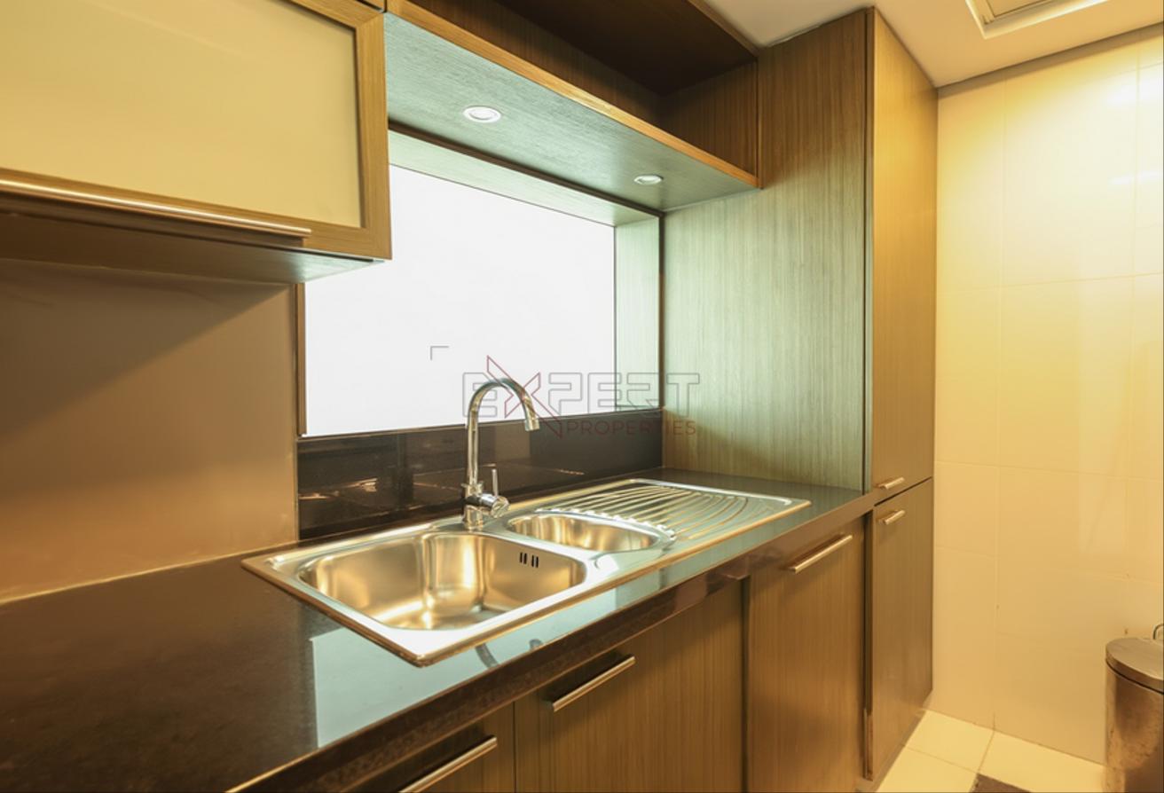 Vacant | Stunning City View | High Floor Apartment photo 7