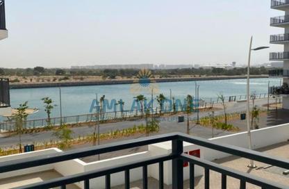 Apartment - 2 - 2 for rent in Waters Edge - Yas Island - Abu Dhabi