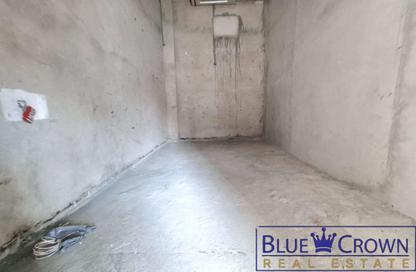 Shop - Studio for rent in Al Nasr Central Building - Oud Metha - Bur Dubai - Dubai