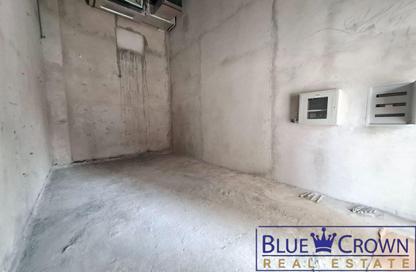 Shop - Studio for rent in Al Nasr Central Building - Oud Metha - Bur Dubai - Dubai