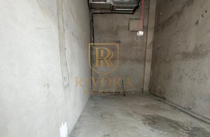 Shop - Studio for rent in Al Nasr Central Building - Oud Metha - Bur Dubai - Dubai