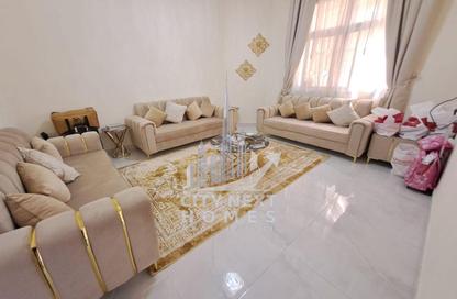 Villa - 5 - 7 for rent in Al Aweer 1 - Al Aweer - Dubai Villa - 5 - 7 for rent in Al Aweer 1 - Al Aweer - Dubai
