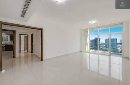 شقة - 2 غرف نوم - 2 حمامات للايجار في برج كورال - الخليج التجاري - دبي