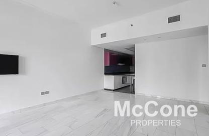 Apartment - 1 - 2 for rent in Cayan Tower - Dubai Marina - Dubai