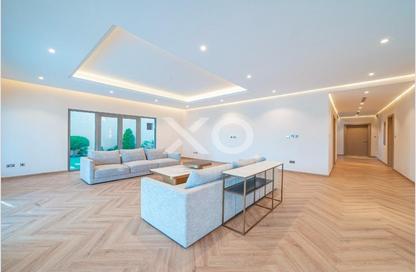 Villa - 5 Bedrooms - 6 Bathrooms for rent in Garden Homes Frond B - Garden Homes - Palm Jumeirah - Dubai