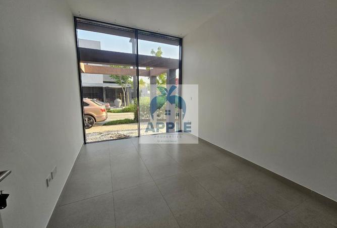106433027 - Property Image 3