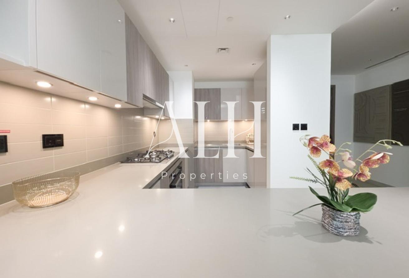 Luxuriously Furnished 4BR | Lagoon & Skyline Views photo 15