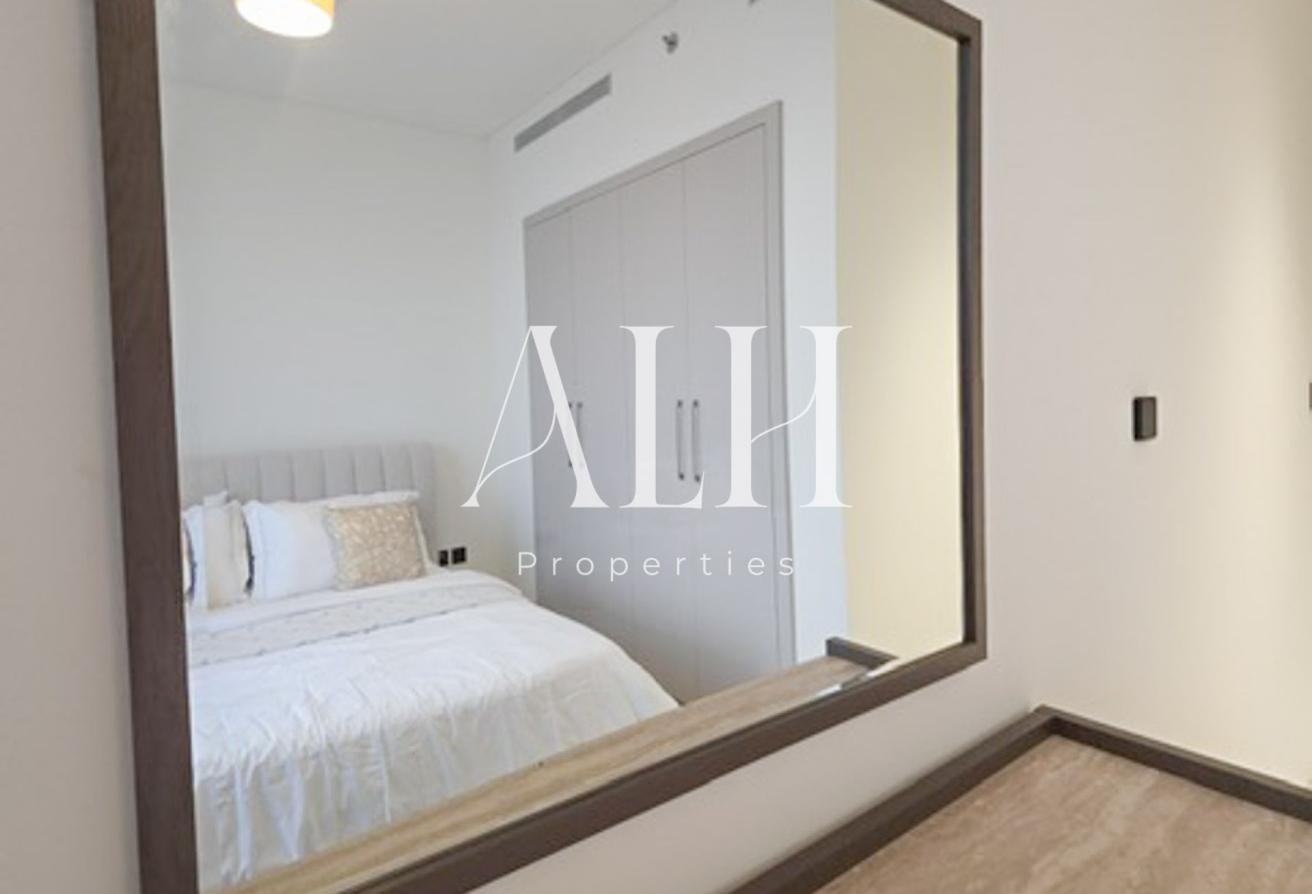 Luxuriously Furnished 4BR | Lagoon & Skyline Views photo 12
