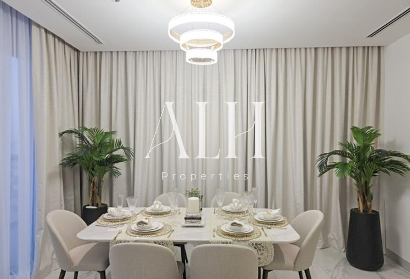 Luxuriously Furnished 4BR | Lagoon & Skyline Views photo 5