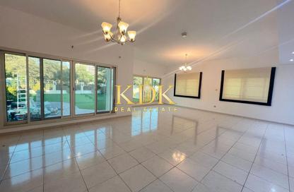 Villa - 4 Bedrooms - 6 Bathrooms for rent in Circle Villas - Jumeirah Village Circle - Dubai