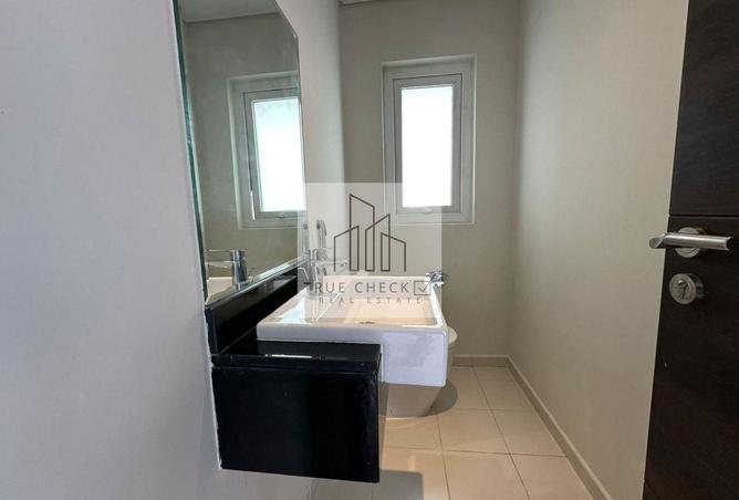 82363354 - صورة العقار 3