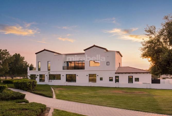5-bed villa in Olive Point — photo 2