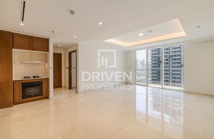 Apartment - 1 Bedroom - 2 Bathrooms for sale in Palace Beach Residence Tower 1 - Palace Beach Residence - Emaar Beachfront - Dubai Harbour - Dubai