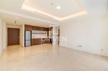 Apartment - 1 Bedroom - 2 Bathrooms for sale in Palace Beach Residence Tower 1 - Palace Beach Residence - Emaar Beachfront - Dubai Harbour - Dubai