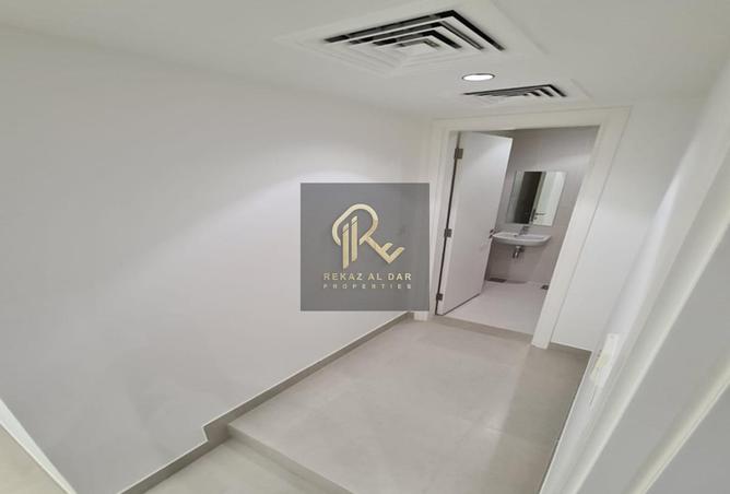 84084231 - Property Image 3