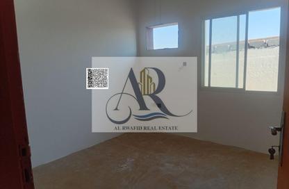 سكن عمال - استوديو - 8 حمامات للايجار في الجرف الصناعية 1 - الجرف الصناعية - عجمان