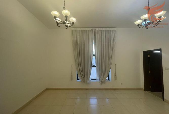 57390870 - Property Image 3