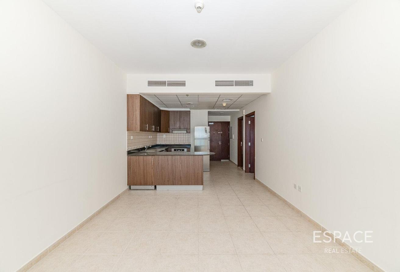 Full Sea View | High Floor | Unfurnished photo 4
