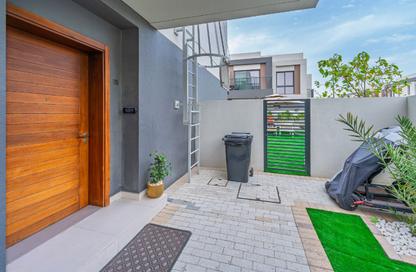 Townhouse - 4 - 6 for sale in The Pulse Villas - The Pulse - Residential District - Dubai South (Dubai World Central) - Dubai
