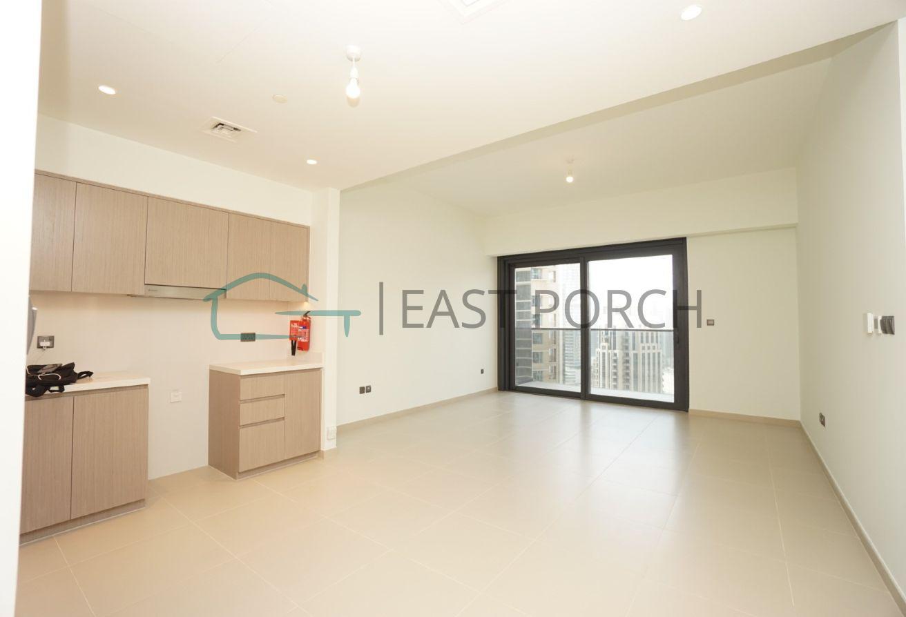 Well Maintained | High Floor | Ready Mid October photo 3
