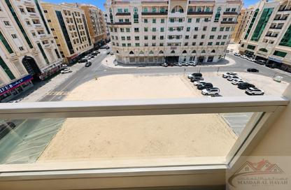Apartment - 1 Bedroom - 2 Bathrooms for rent in Muwaileh 29 Building - Muwaileh - Sharjah