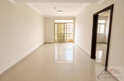 Apartment - 1 Bedroom - 2 Bathrooms for rent in Muwaileh 29 Building - Muwaileh - Sharjah