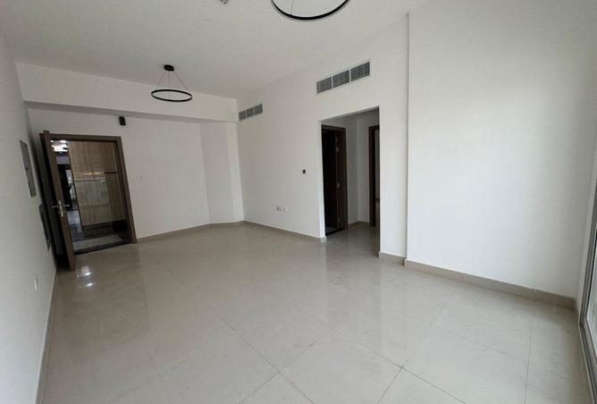 77370687 - Property Image 2