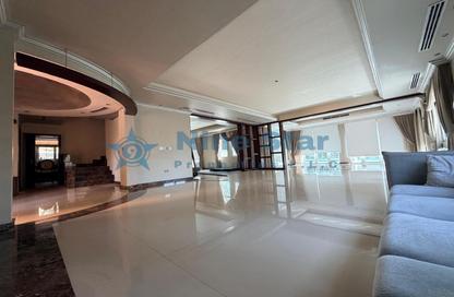 Villa - 5 - 6 for rent in District 2 - Jumeirah Park - Dubai