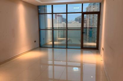 Apartment - 1 Bedroom - 2 Bathrooms for rent in Gulfa Towers - Al Rashidiya 1 - Al Rashidiya - Ajman