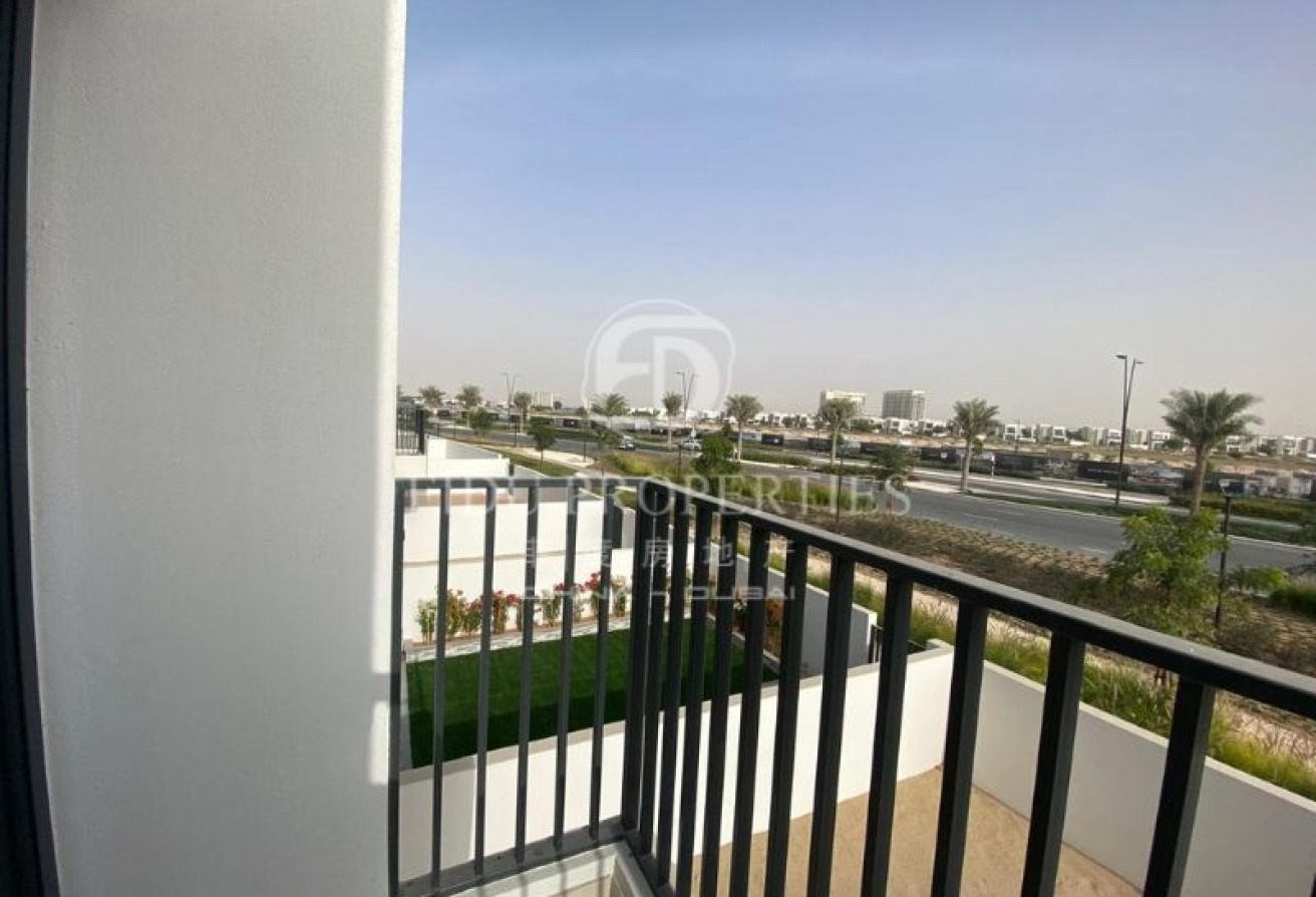 Single Row | Landscape | Near To Amenities
