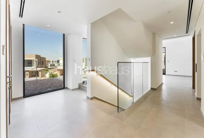 127010054 - Property Image 3