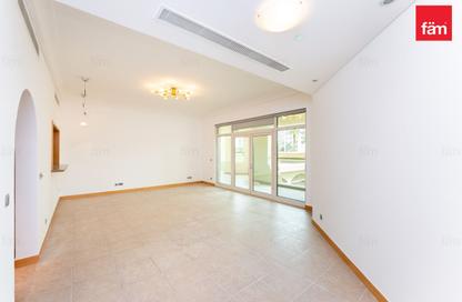Apartment - 2 Bedrooms - 3 Bathrooms for sale in Al Khushkar - Shoreline Apartments - Palm Jumeirah - Dubai