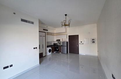 Apartment - Studio - 1 for rent in Lawnz by Danube Block 3 - Lawnz by Danube - International City - Dubai