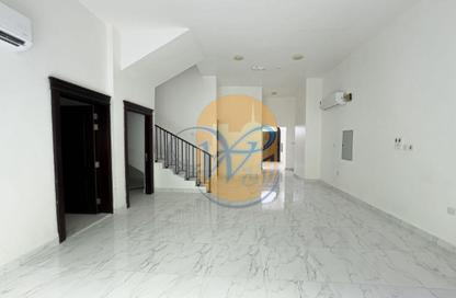 Villa - 3 Bedrooms - 4 Bathrooms for rent in Khuzam - Ras Al Khaimah