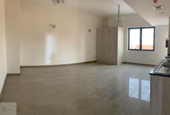 Apartment in JGC Satwa with terrace