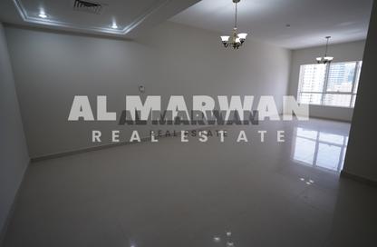 Apartment - 3 Bedrooms - 4 Bathrooms for rent in Robot Park Tower - Al Khan - Sharjah