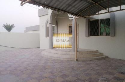 Villa - 4 - 4 for rent in The Queens Residential Villas - Khuzam - Ras Al Khaimah