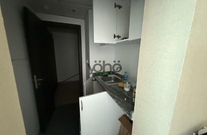 Office Space - Studio - 1 Bathroom for rent in The Regal Tower - Business Bay - Dubai