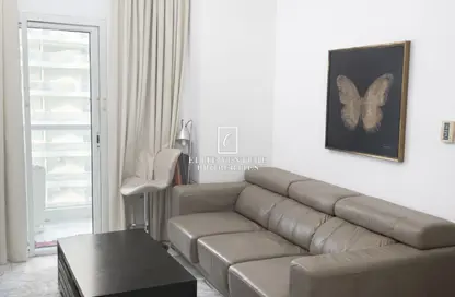 شقة - غرفة نوم - 2 حمامات للبيع في المساكن الحمراء - مدينة دبي الرياضية - دبي