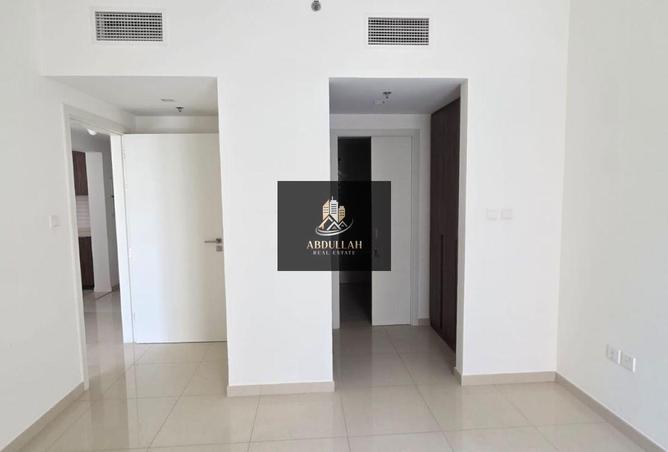 102833999 - Property Image 3