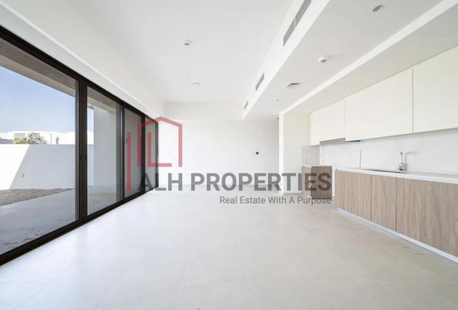 82782475 - Property Image 3