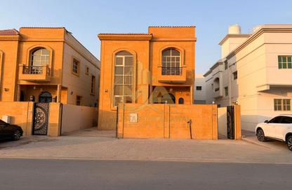 Villa - 5 - 7 for sale in Al Mowaihat 2 - Al Mowaihat - Ajman
