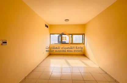 Apartment - 3 Bedrooms - 4 Bathrooms for rent in Thuraya Al Majaz Building - Al Majaz 3 - Al Majaz - Sharjah Apartment - 3 Bedrooms - 4 Bathrooms for rent in Thuraya Al Majaz Building - Al Majaz 3 - Al Majaz - Sharjah