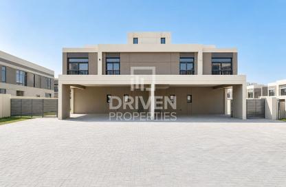 Villa - 5 - 7+ for sale in South Bay 2 - South Bay - Residential District - Dubai South (Dubai World Central) - Dubai