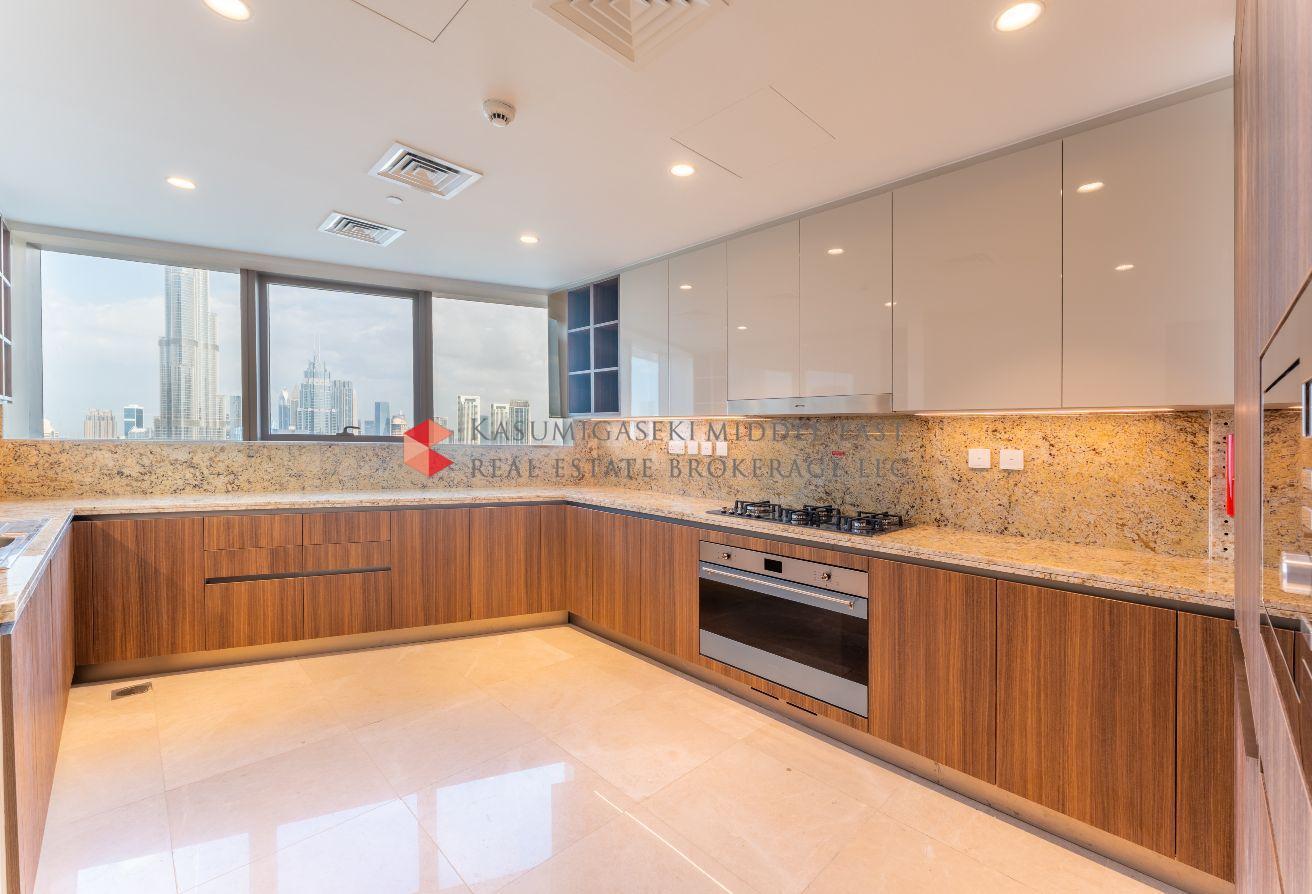 Luxury 4BR | Full Burj Khalifa View | High Floor photo 4