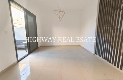 Townhouse - 2 - 4 for rent in Nasma Residence - Al Tai - Sharjah