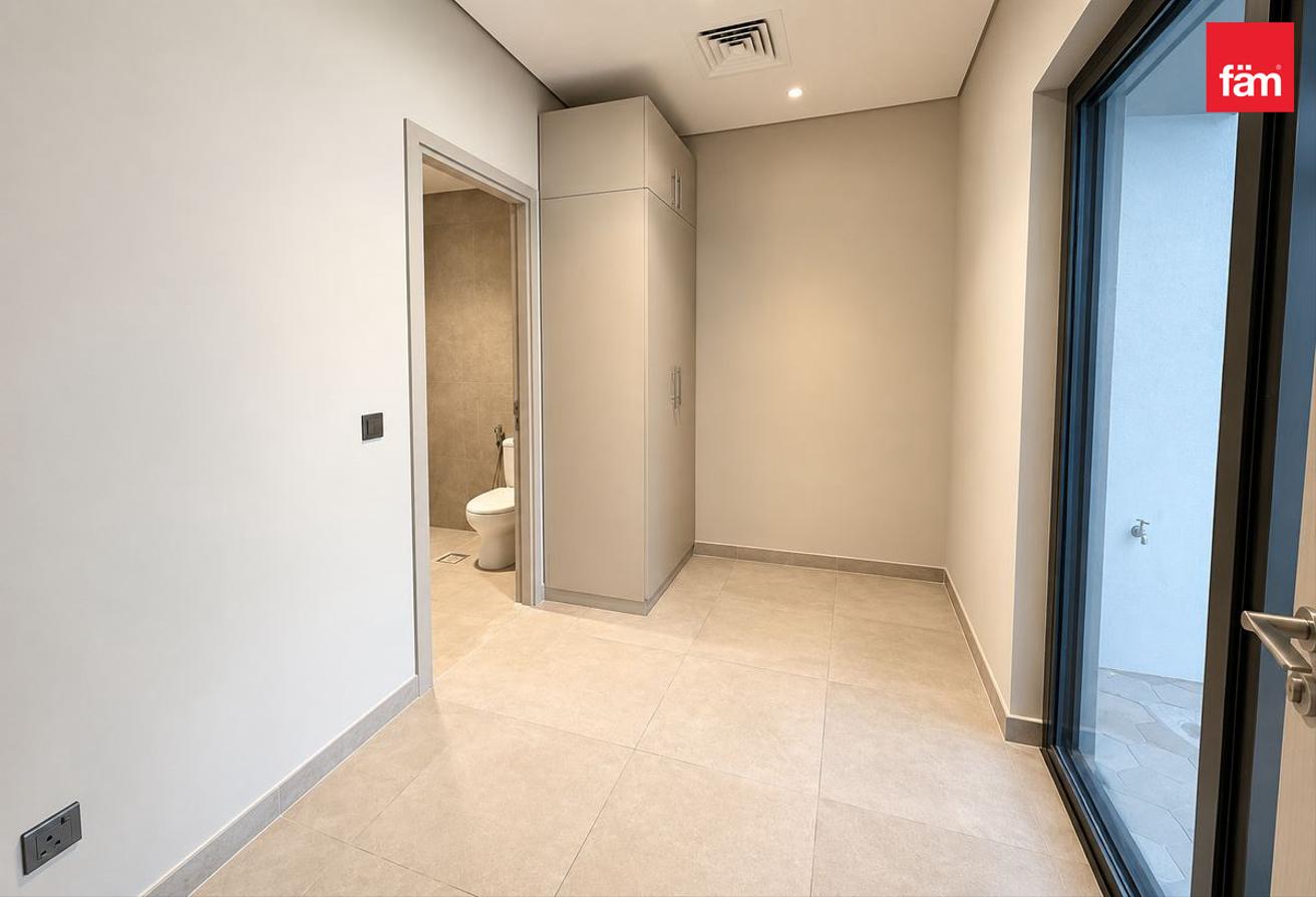 With Maids Room | Best Location | Good Condition photo 6
